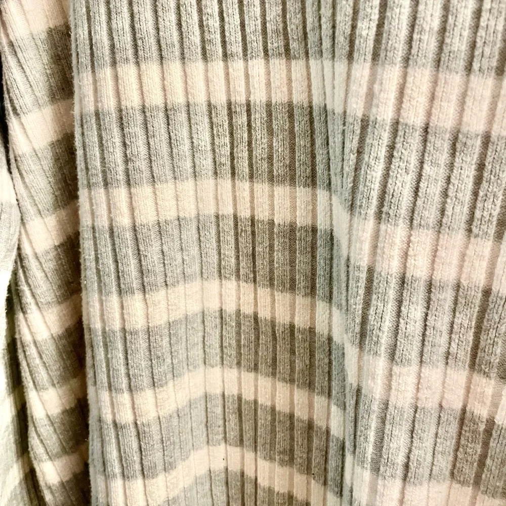 LOFT Gray And White Striped Ribbed Mock Neck Sweater SIZE LARGE GUC!